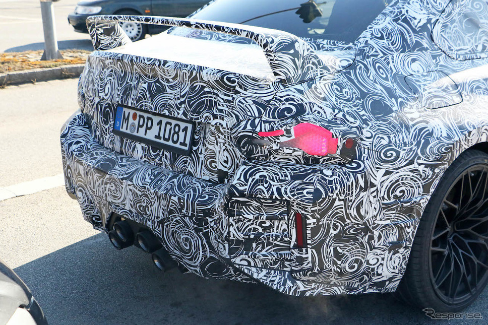 「Mパフォーマンスパッケージ」装着車と思われるBMW M2クーペ 新型プロトタイプ(スクープ写真)《APOLLO NEWS SERVICE》