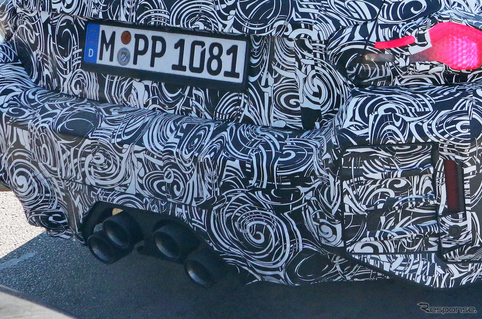 「Mパフォーマンスパッケージ」装着車と思われるBMW M2クーペ 新型プロトタイプ(スクープ写真)《APOLLO NEWS SERVICE》