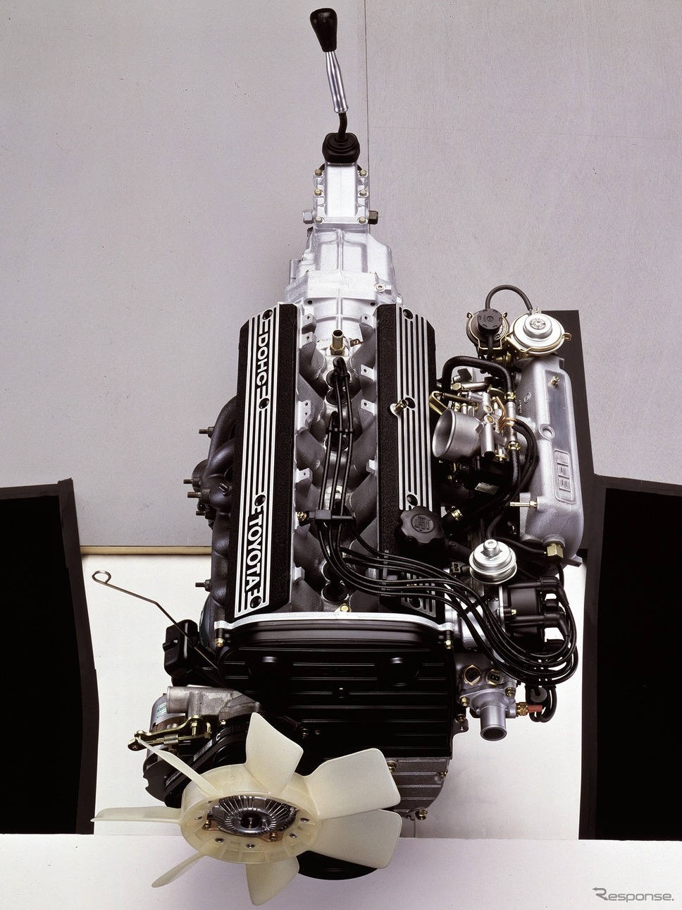 5M-GEUエンジン《写真提供 トヨタ自動車》