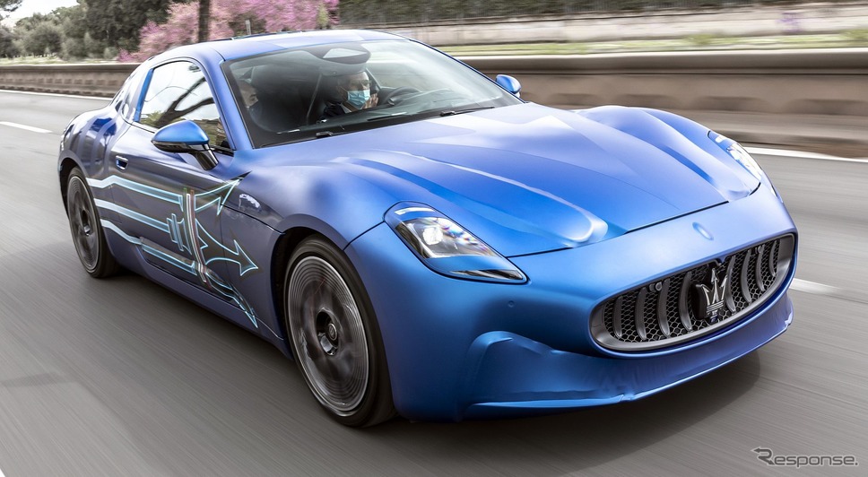 マセラティ・グラントゥーリズモ 次期型のEVプロトタイプに試乗するステランティスのカルロス・タバレスCEO《photo by Maserati》