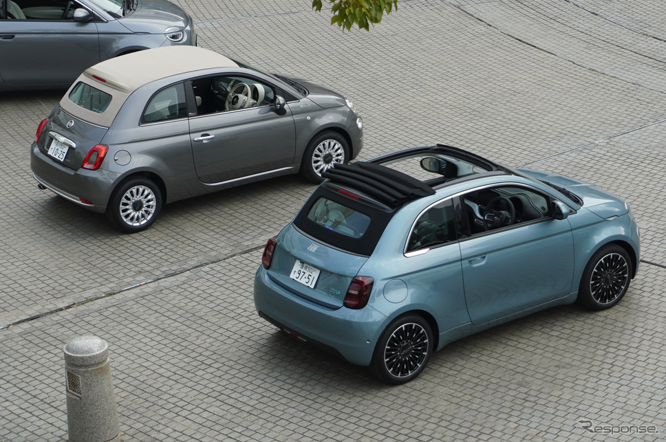 併売される従来モデルの「500c」(左)と、新型の『500e Open』(右)《写真撮影 宮崎壮人》