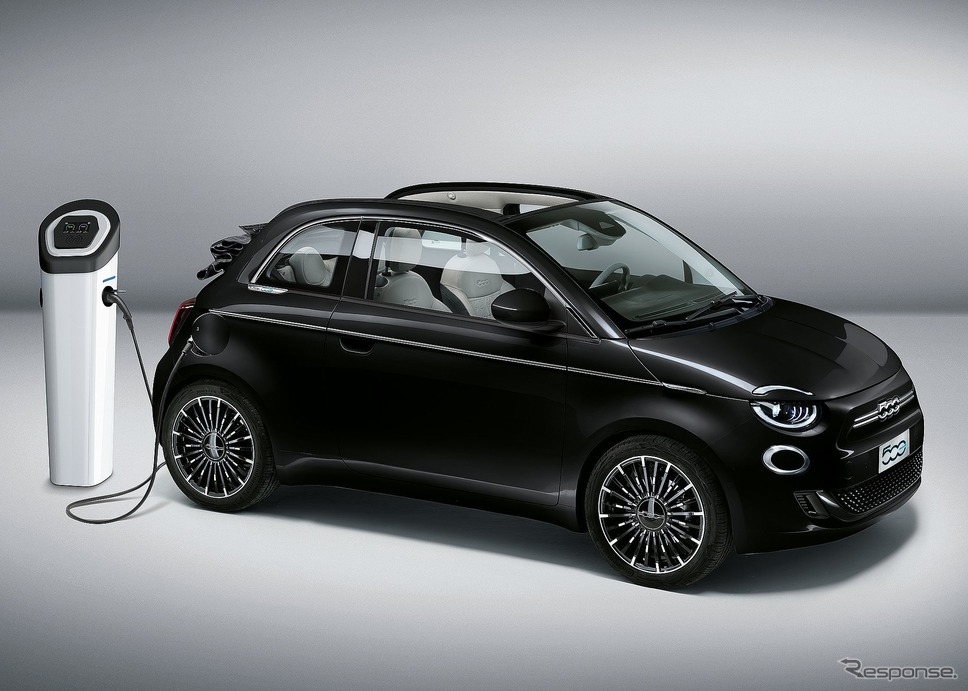 フィアット 500 新型の「ラ・プリマbyボチェッリ」《photo by Fiat》