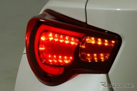 LEDテールランプ《写真提供 トムス》