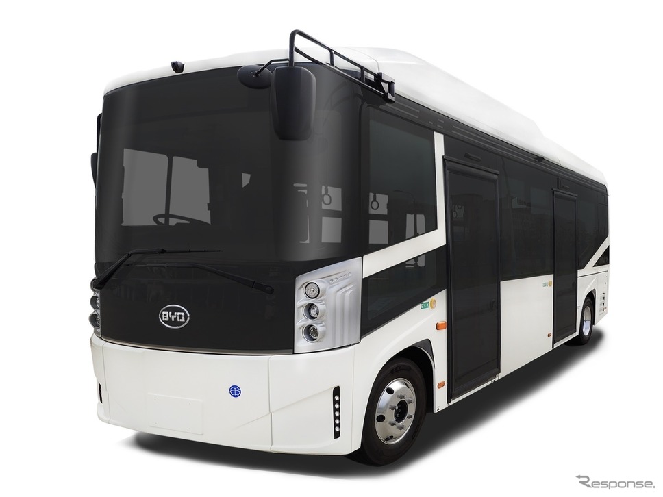 小型電気バス、BYD J6:車長6.99m、航続約200km《写真提供 BYDジャパン / みずほリース》