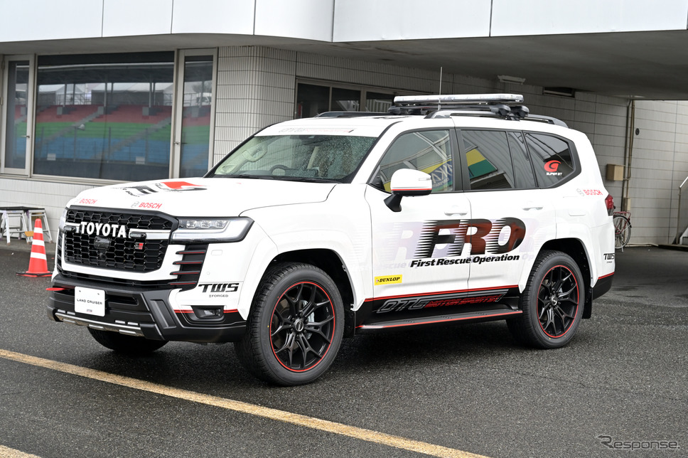 FRO ランドクルーザーGRスポーツ《写真撮影 雪岡直樹》