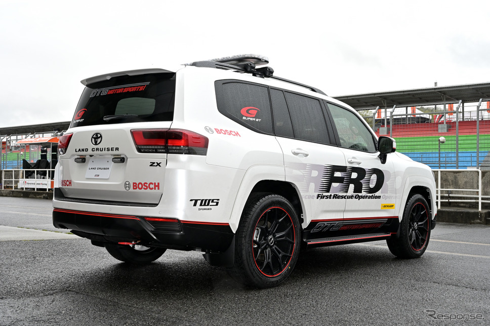 FRO ランドクルーザーGRスポーツ《写真撮影 雪岡直樹》