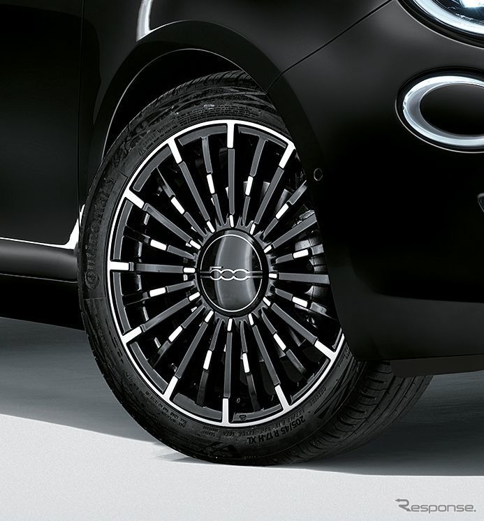 フィアット 500 新型の「ラ・プリマbyボチェッリ」《photo by Fiat》