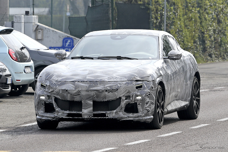 フェラーリ プロサングエ 市販型プロトタイプ(スクープ写真)《APOLLO NEWS SERVICE》