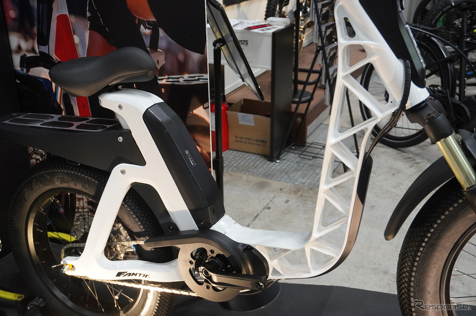 FANTIC ISSIMO URBAN CONNECT《写真撮影 宮崎壮人》