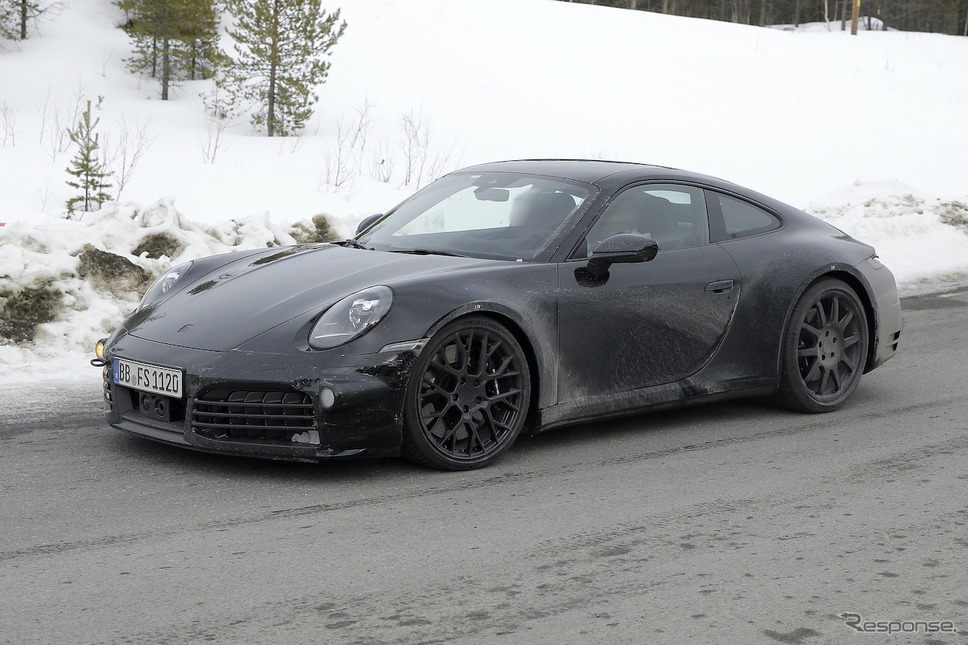ポルシェ 911 クーペ&カブリオレ 改良新型プロトタイプ(スクープ写真)《APOLLO NEWS SERVICE》