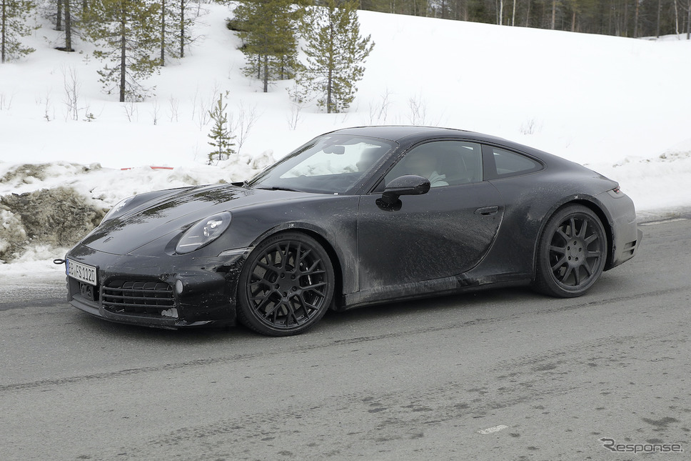 ポルシェ 911 クーペ&カブリオレ 改良新型プロトタイプ(スクープ写真)《APOLLO NEWS SERVICE》