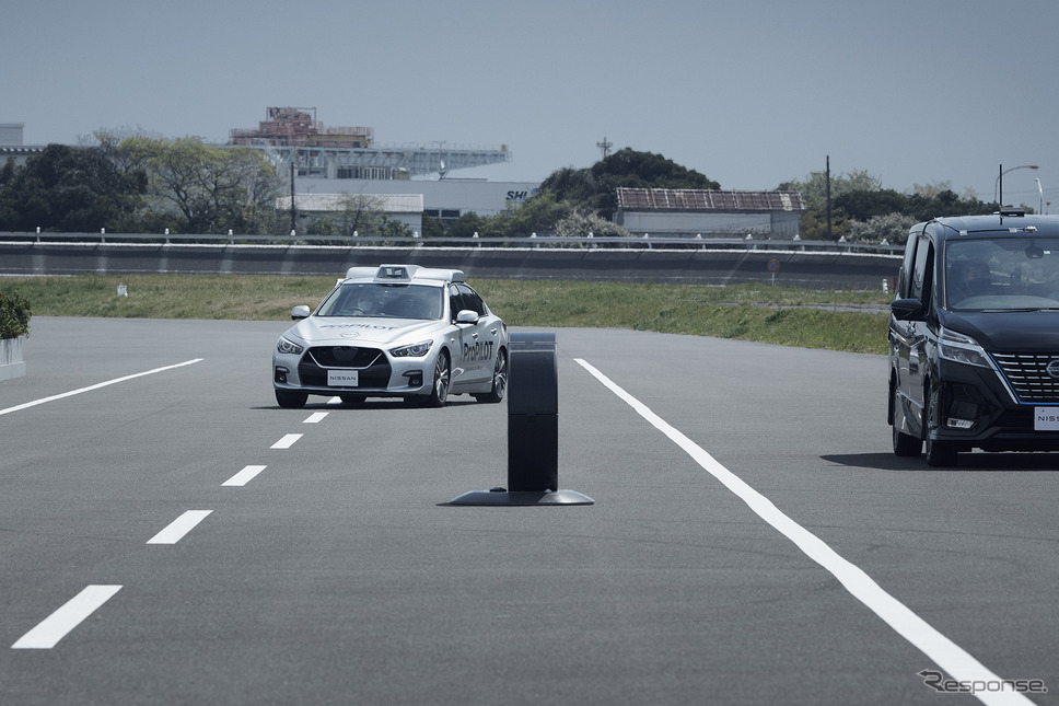 日産自動車が開発した緊急回避性能を飛躍的に向上させる運転支援技術「グラウンド・トゥルース・パーセプション」のデモ《写真提供 日産自動車》
