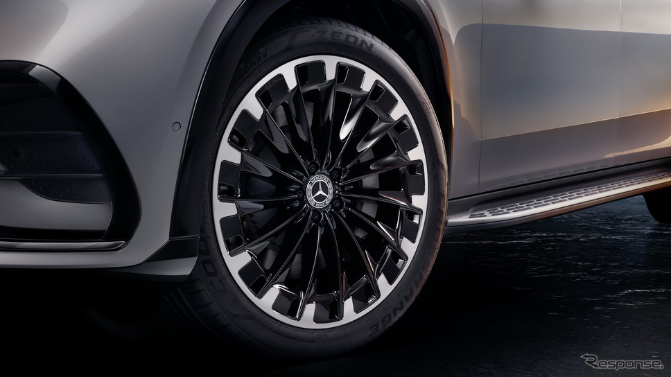 メルセデスベンツ EQS SUV の「AMGライン」《photo by Mercedes-Benz》