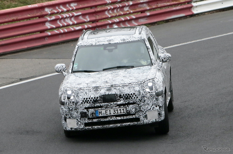 MINI クーパーS クロスオーバー 次期型プロトタイプ(スクープ写真)《APOLLO NEWS SERVICE》