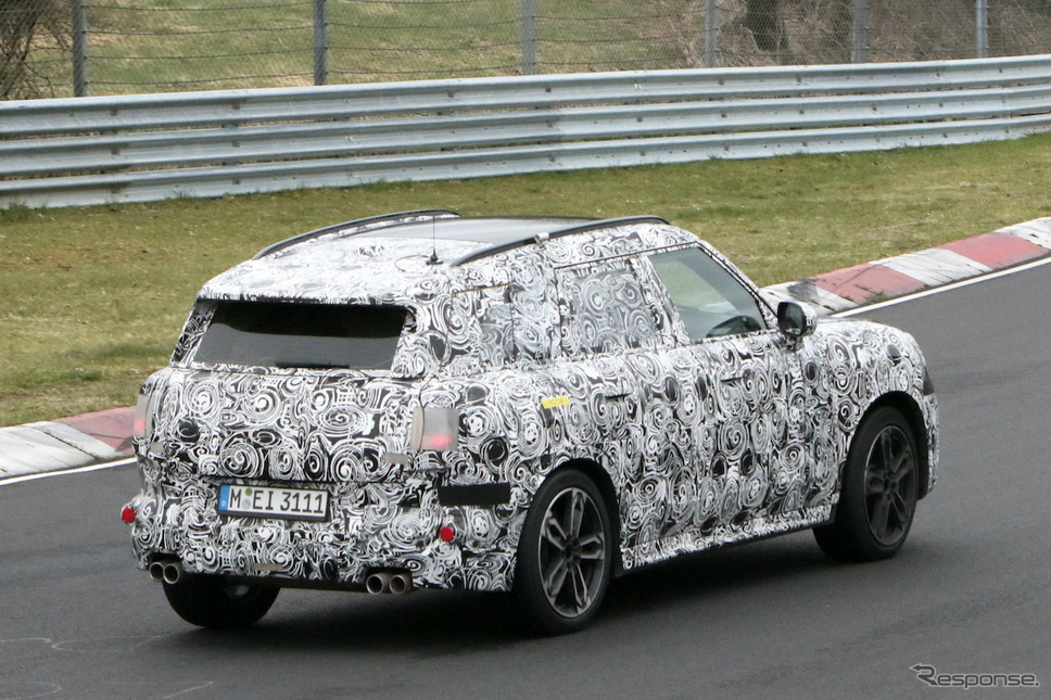 MINI クーパーS クロスオーバー 次期型プロトタイプ(スクープ写真)《APOLLO NEWS SERVICE》