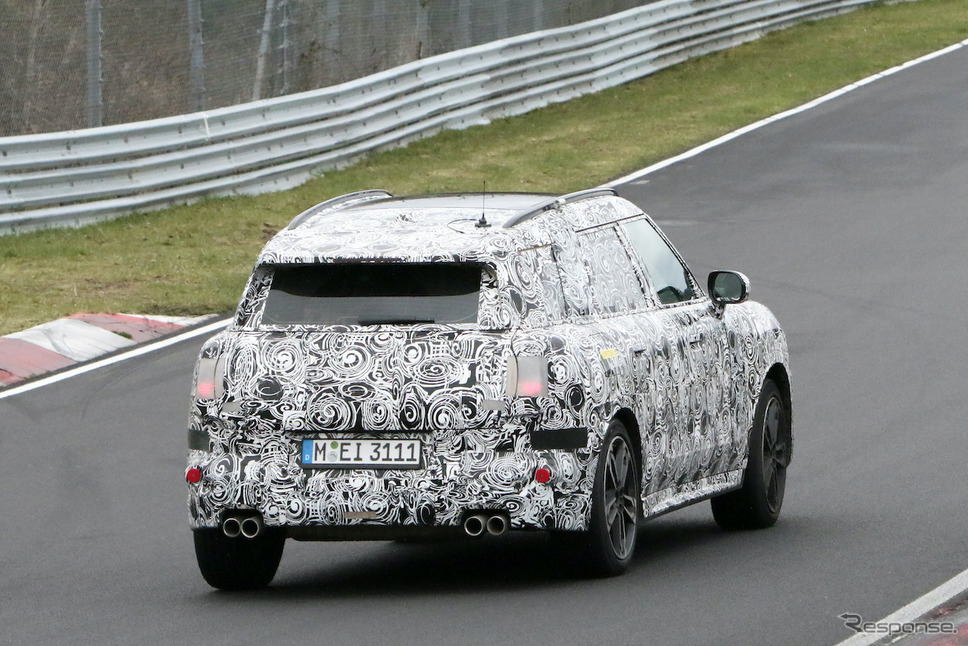 MINI クーパーS クロスオーバー 次期型プロトタイプ(スクープ写真)《APOLLO NEWS SERVICE》