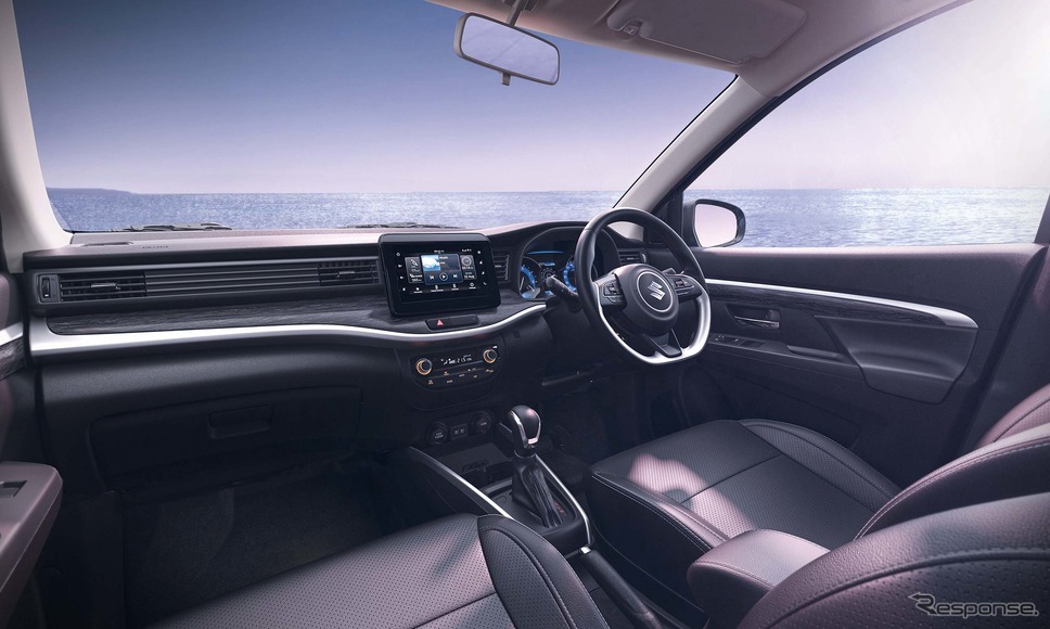 スズキ XL6 改良新型《photo by Suzuki》