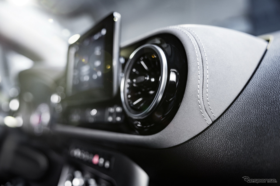メルセデスベンツ Tクラス の「プログレッシブライン」《photo by Mercedes-Benz》