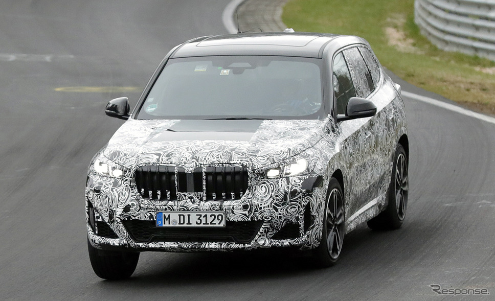 BMW X1 次期型プロトタイプ(スクープ写真)《APOLLO NEWS SERVICE》