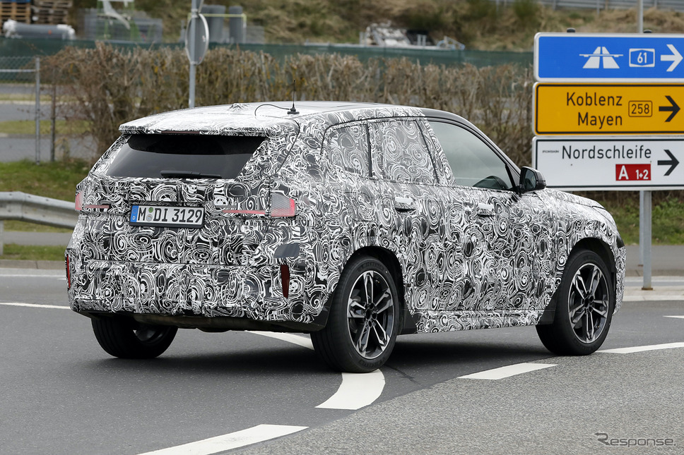 BMW X1 次期型プロトタイプ(スクープ写真)《APOLLO NEWS SERVICE》