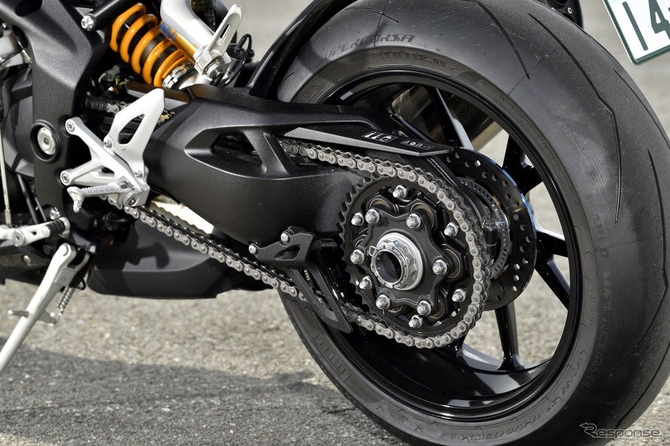 トライアンフ スピードトリプル1200RR《写真撮影 雪岡直樹》
