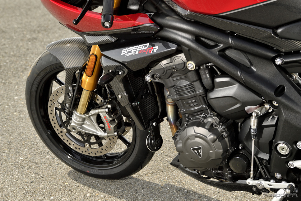 トライアンフ スピードトリプル1200RR《写真撮影 雪岡直樹》