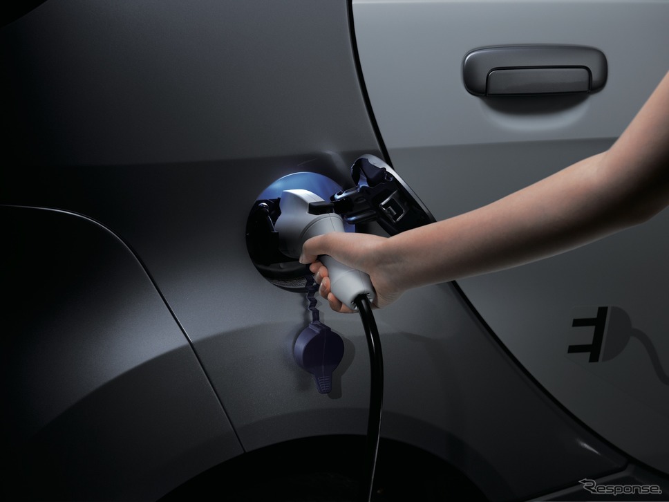 三菱 i-MiEV(2014年型)《写真提供 三菱自動車》
