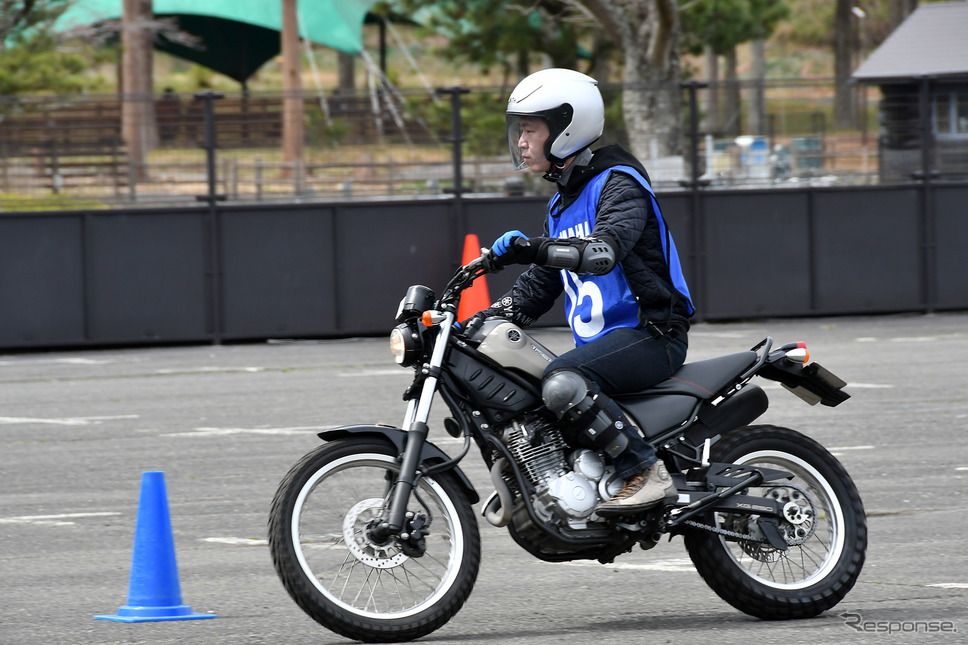 YRA 大人のバイクレッスン《写真撮影 中野英幸》