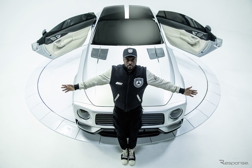 メルセデスAMG『ザ・フリップ』とウィル・アイ・アム《photo by Mercedes-Benz》