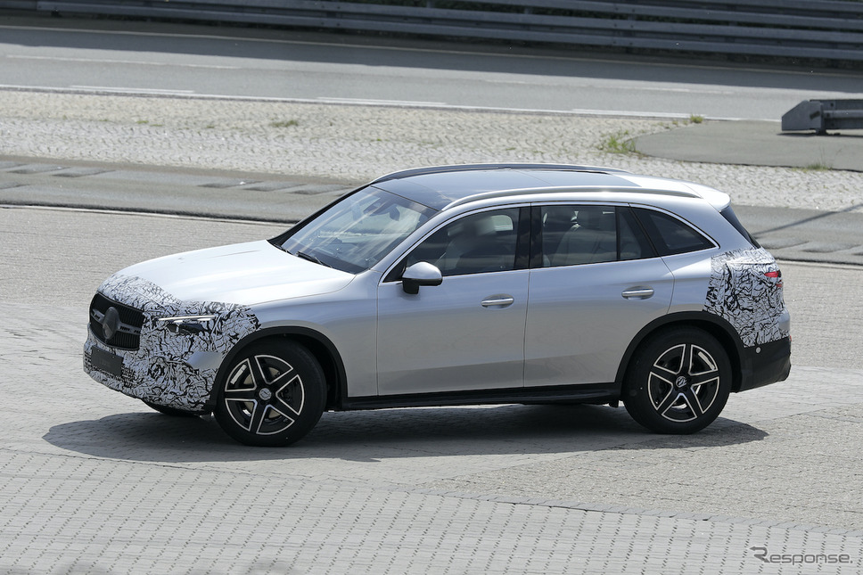 メルセデスベンツ GLC 次期型プロトタイプ(スクープ写真)《APOLLO NEWS SERVICE》