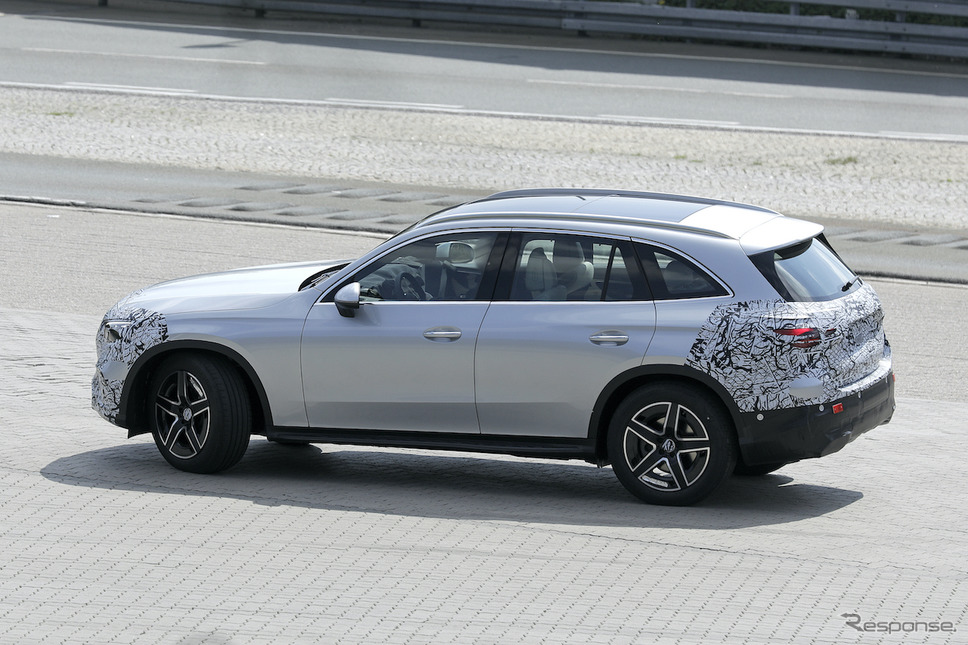 メルセデスベンツ GLC 次期型プロトタイプ(スクープ写真)《APOLLO NEWS SERVICE》