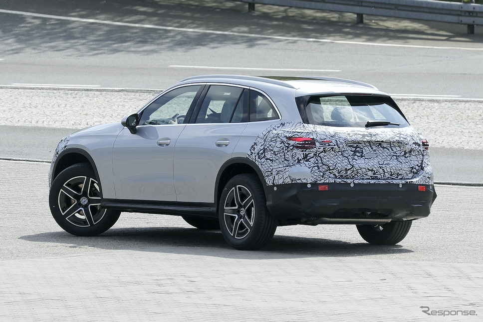 メルセデスベンツ GLC 次期型プロトタイプ(スクープ写真)《APOLLO NEWS SERVICE》
