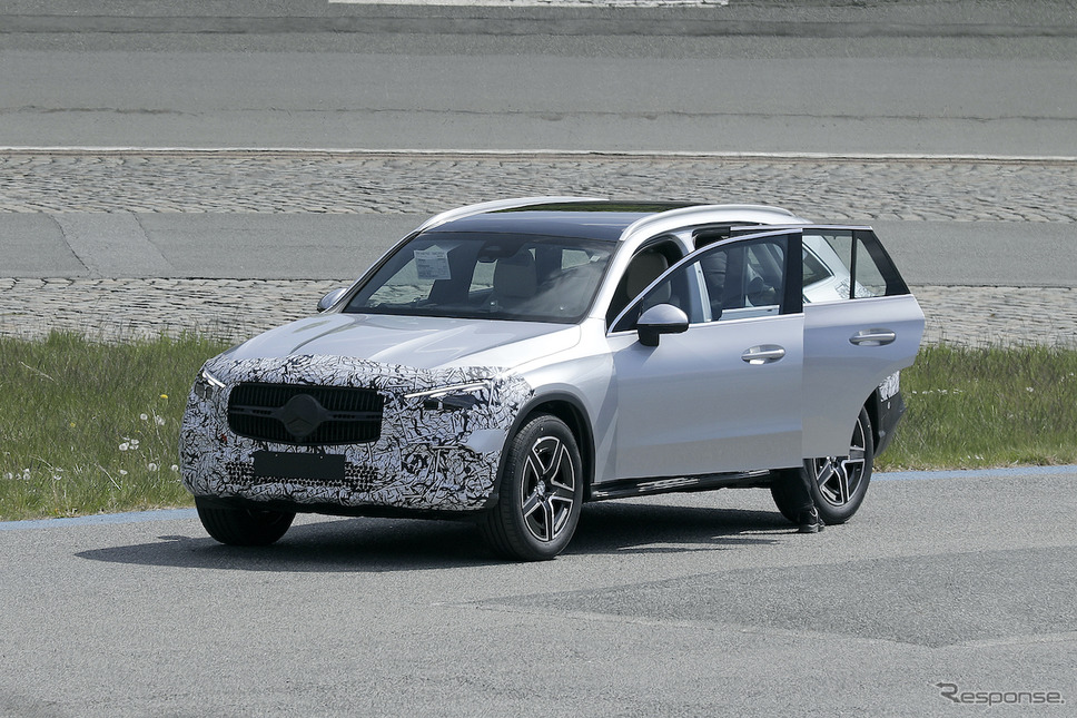 メルセデスベンツ GLC 次期型プロトタイプ(スクープ写真)《APOLLO NEWS SERVICE》
