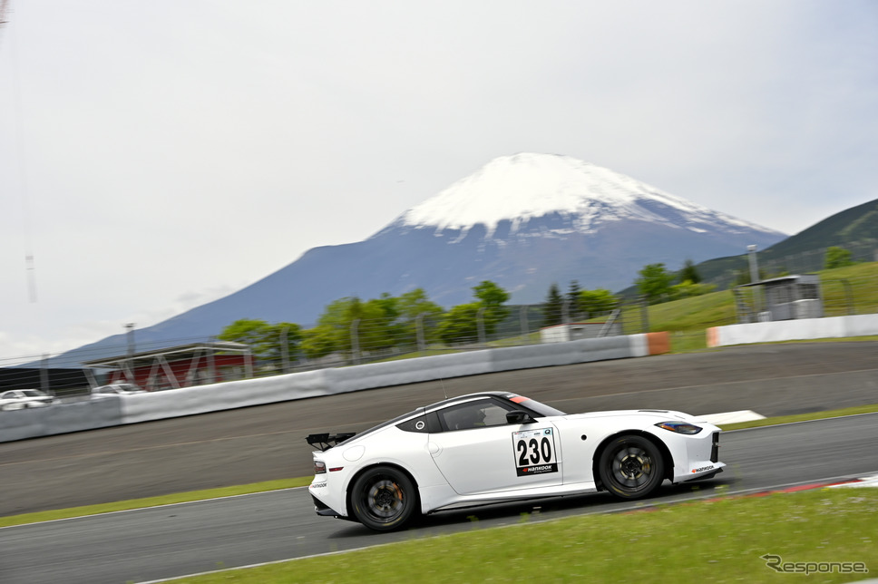 スーパー耐久公式テスト:日産Z《写真撮影 雪岡直樹》