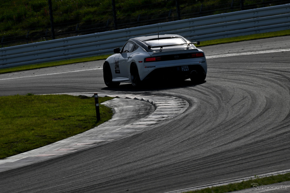 スーパー耐久公式テスト:日産Z《写真撮影 雪岡直樹》