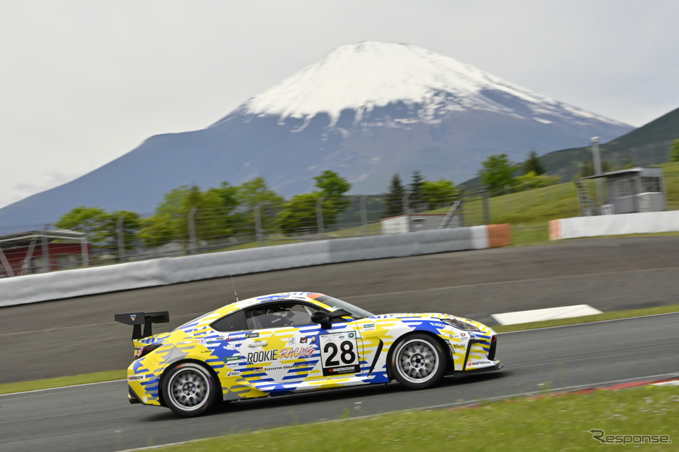 スーパー耐久公式テストの様子《写真撮影 雪岡直樹》