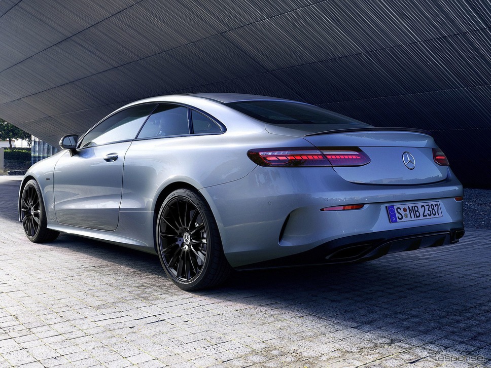 メルセデスベンツ Eクラス・クーペ の「ナイトエディション」《photo by Mercedes-Benz》