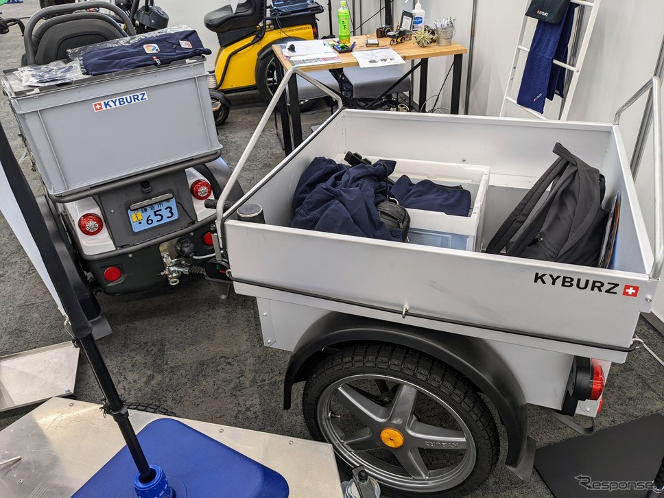 150kg積載可能な専用トレーラー《写真撮影 家本浩太》