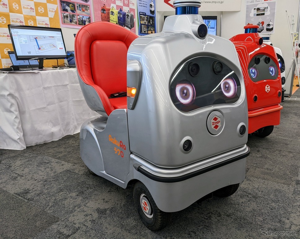 電動車いす規格の歩行速モビリティ「ラクロ」《写真撮影 家本浩太》
