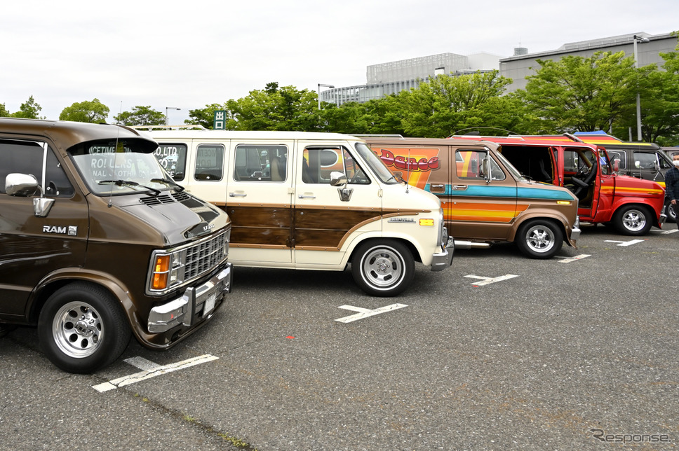 個性的な装いアメリカンワンボックスが面白い!…34th MOONEYES Street Car Nationals写真撮影:雪岡直樹