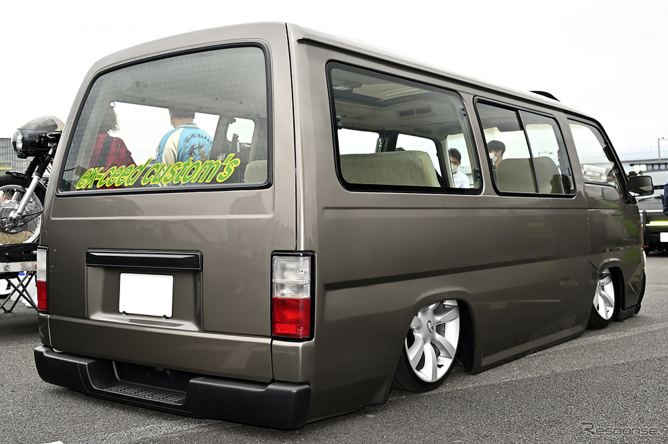 個性的な装いアメリカンワンボックスが面白い!…34th MOONEYES Street Car Nationals写真撮影:雪岡直樹