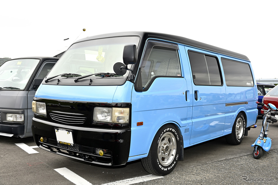 個性的な装いアメリカンワンボックスが面白い!…34th MOONEYES Street Car Nationals写真撮影:雪岡直樹