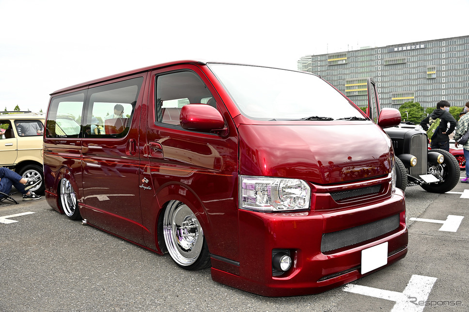 個性的な装いアメリカンワンボックスが面白い!…34th MOONEYES Street Car Nationals写真撮影:雪岡直樹