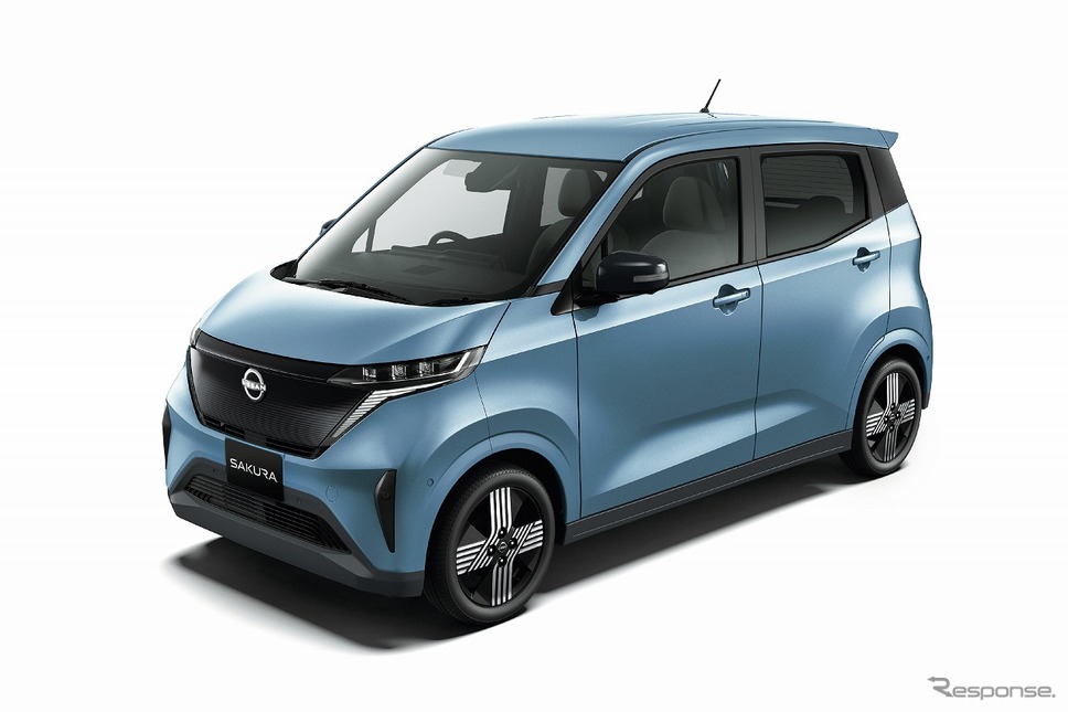 日産サクラ(ソルベブルー)《写真提供 日産自動車》