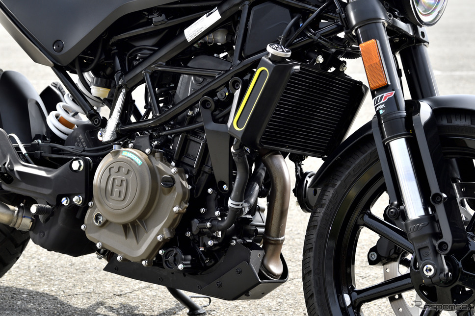 ハスクバーナ スヴァルトピレン250《写真撮影 雪岡直樹》