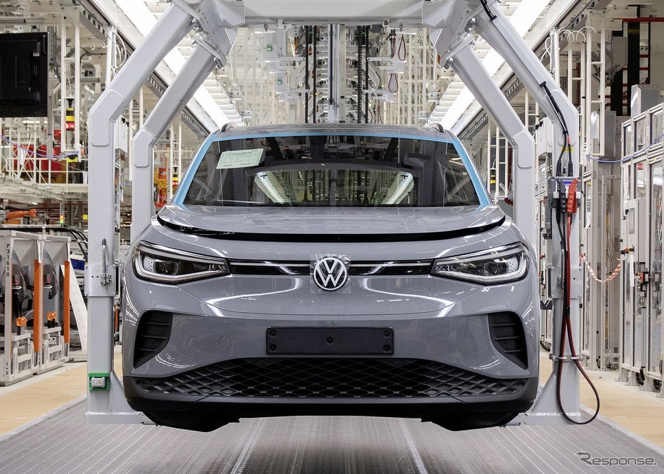 フォルクスワーゲンのドイツ・エムデン新工場で量産を開始した ID.4《photo by VW》