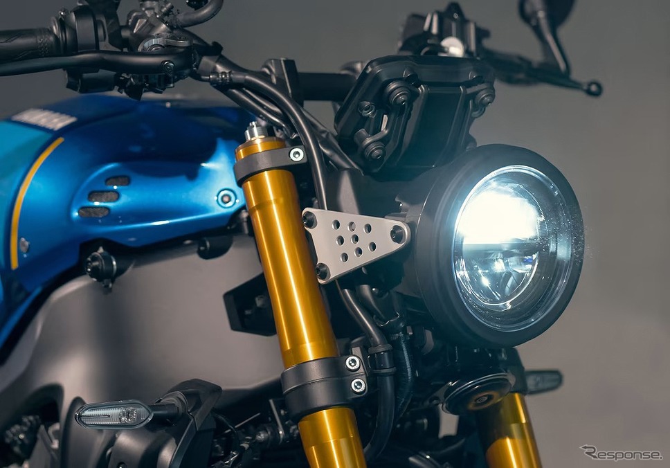 LEDヘッドランプ《写真提供 ヤマハ発動機》