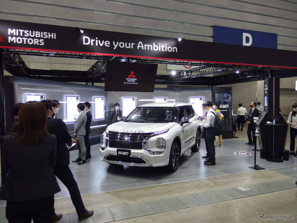 三菱アウトランダーPHEV(人とくるまのテクノロジー2022)《写真撮影 高木啓》