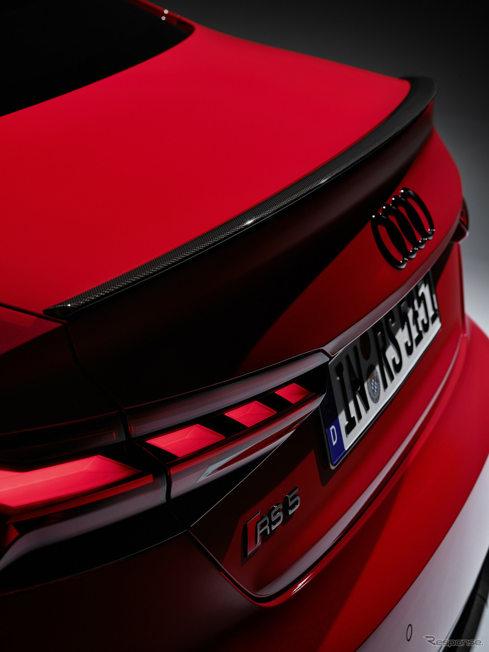 アウディ RS5 クーペ の「コンペティション・プラス・パッケージ」《photo by Audi》