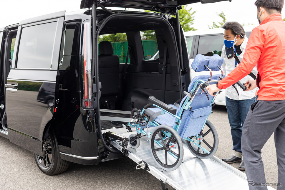 ホンダ ステップワゴンスパーダ 車いす仕様車《写真撮影 山本圭吾》